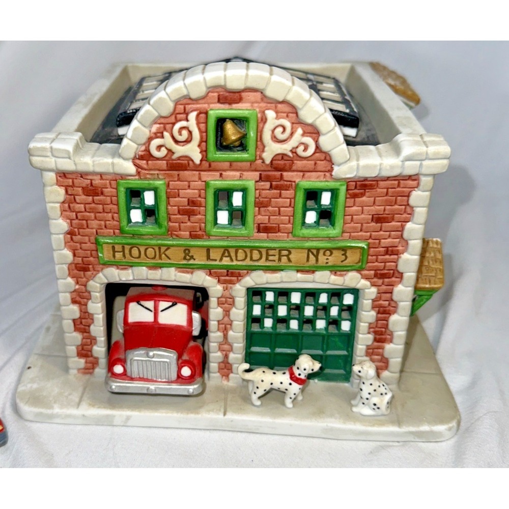 Partylite Retired 1993 Hook & Ladder Fire Station Ceramic House For Tea Candles